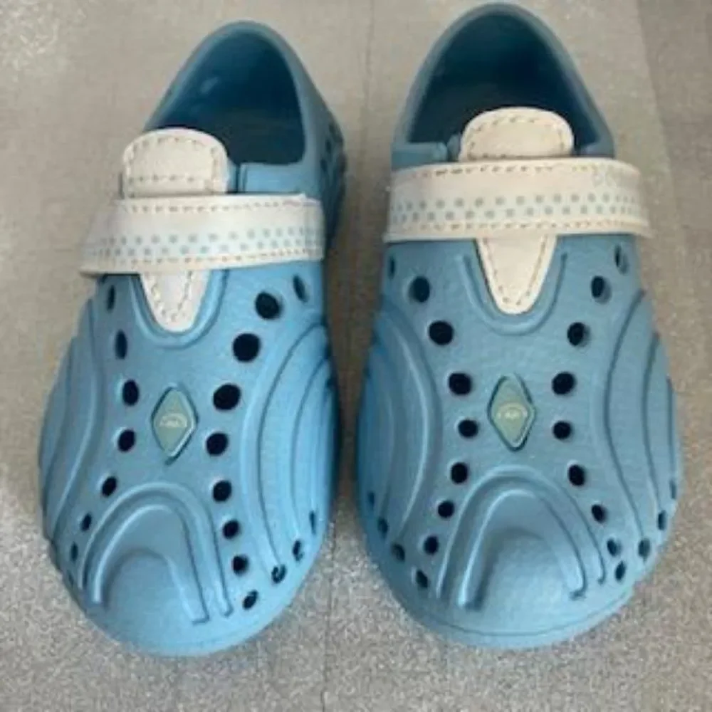 Doggers Ultralite Shoes Toddler Size 5 6 Light Blue White Slip on Beach Water